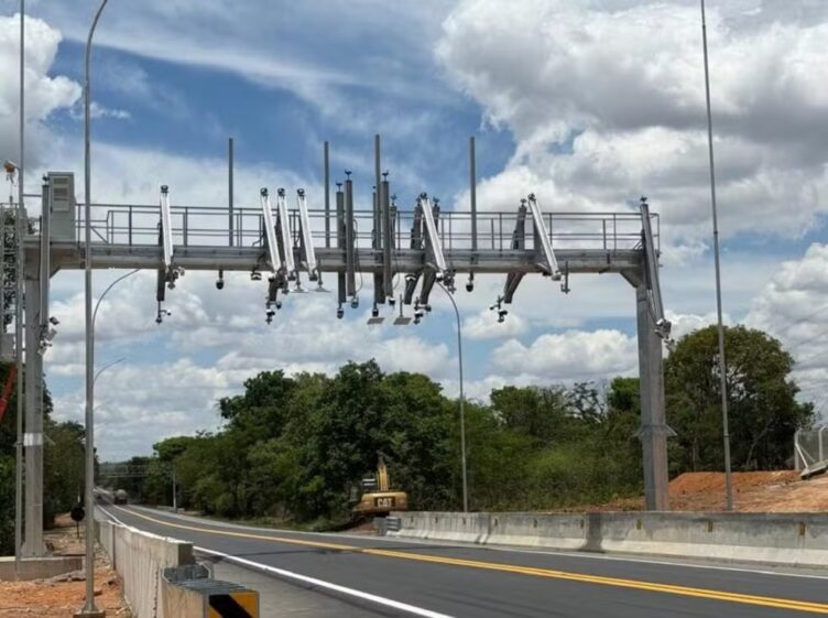 Pedágio eletrônico em trecho da BR-262 administrado pela Way, no Centro-Oeste de Minas