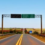 Mais de 203 mil veículos passaram pelas BR-364 e BR-365 no feriado de Tiradentes, com queda de 57,1% nos acidentes