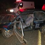 Motorista é ejetado após carro capotar na MGC-497 entre Prata e Campina Verde