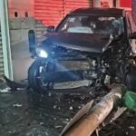 Casal fica ferido após acidente entre dois carros no centro de Uberlândia