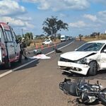 Garupa morre em acidente entre motocicleta e dois carros na BR-452, em Uberlândia