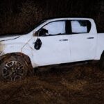 Caminhonete tomba às margens da MGC-497 entre Campina Verde e Honorópolis