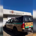 Pai foragido é preso por entregar a filha de 11 anos para outro homem e permitir abusos sexuais em MG