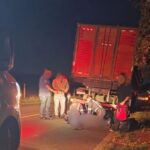 Caminhoneiro é preso após parar veículo sem sinalização em estrada de MG e motociclista morrer ao bater na traseira