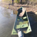Bombeiros fazem buscas por pescadores desaparecidos no Rio Paranaíba, em Araguari