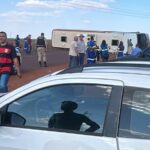 Ônibus com trabalhadores de usina tomba e deixa quatro feridos em MG
