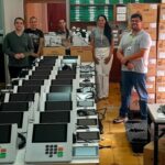Justiça Eleitoral inicia carga e lacração das urnas em Santa Vitória