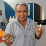 Dia do Idoso: Aos 82 anos, Zé Barbeiro segue atuando na profissão em Santa Vitória